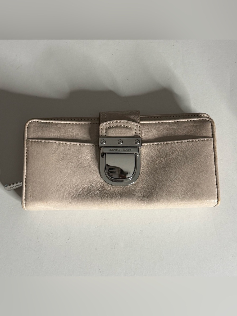 Michael Kors Leather Women's Wallet in Light Beige